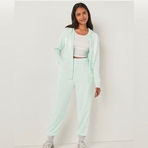 Pink Victoria’s Secret hoodie sweater